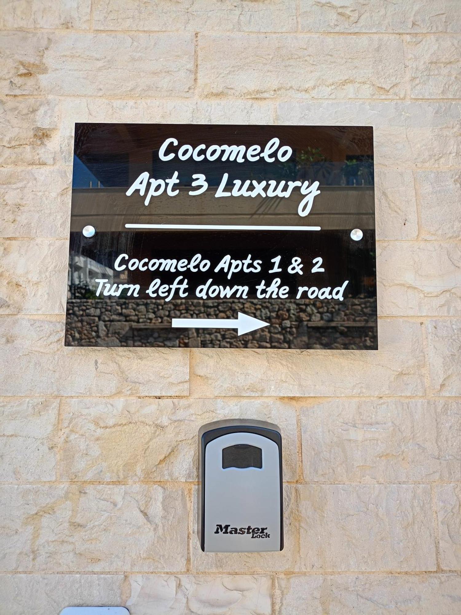 Cocomelo Apts 3 Luxury Heraklion  Exterior photo